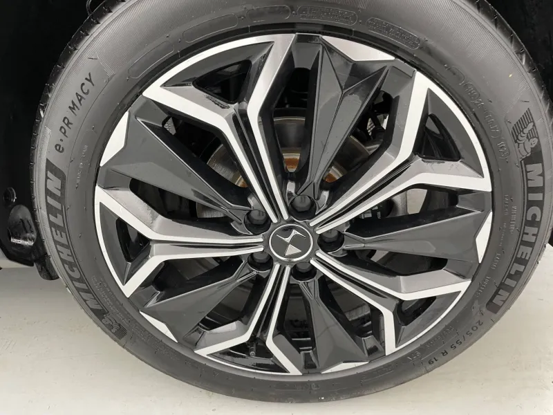 Image secondaire du véhicule 17