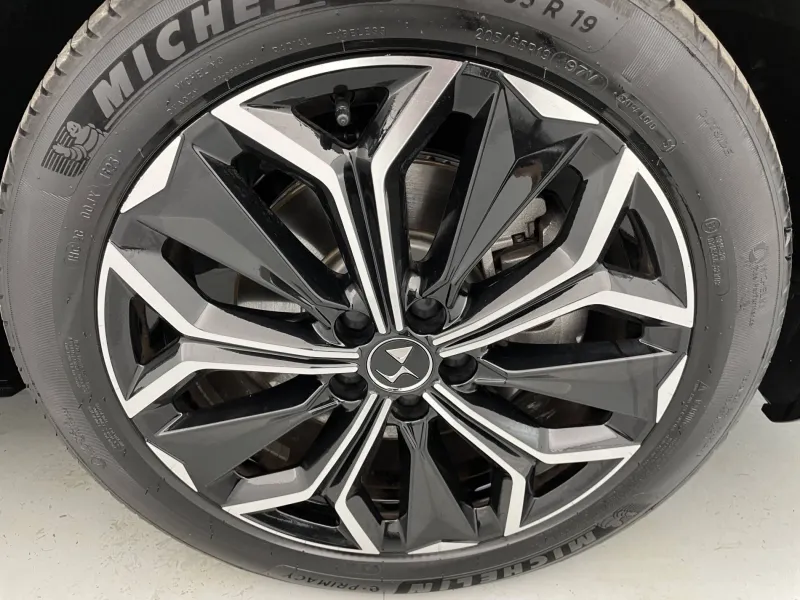 Image secondaire du véhicule 19