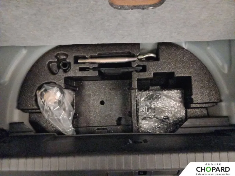 Image secondaire du véhicule 28