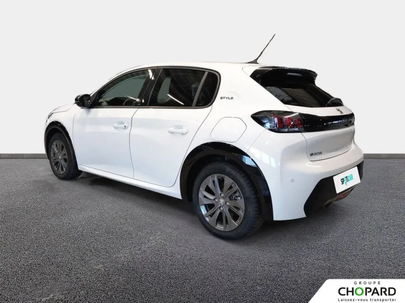 Image secondaire du véhicule 8