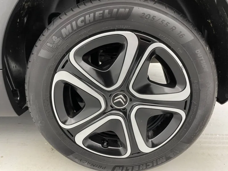 Image secondaire du véhicule 17