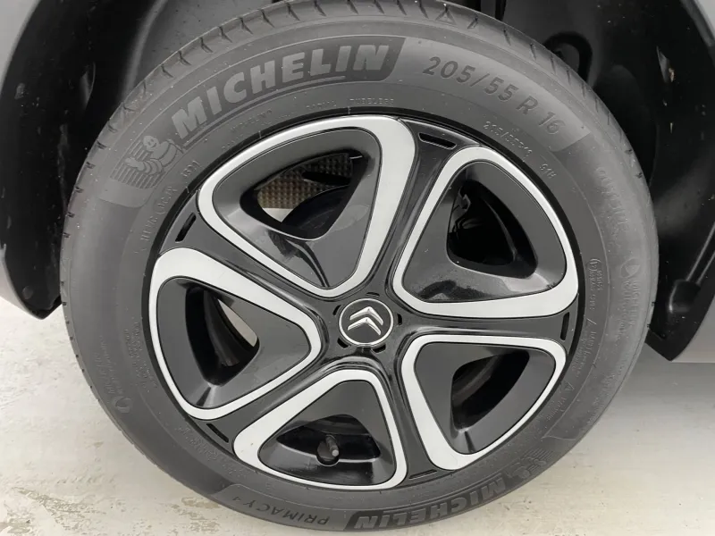 Image secondaire du véhicule 20