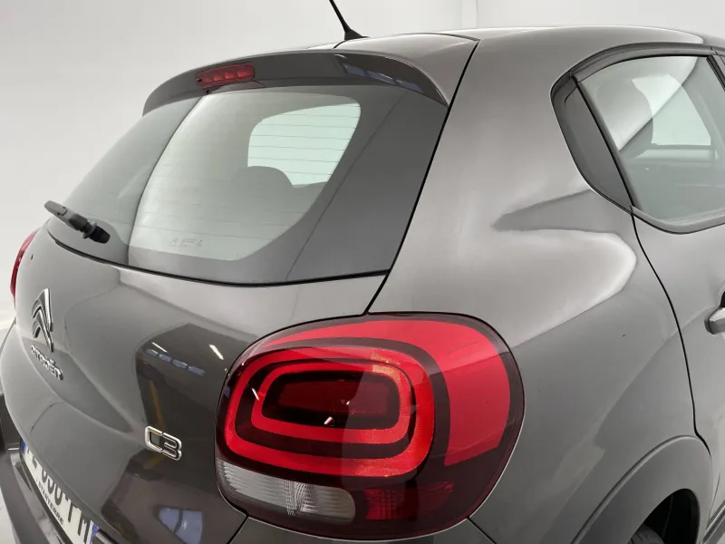 Image secondaire du véhicule 32