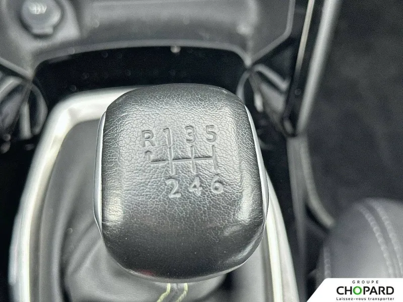 Image secondaire du véhicule 22