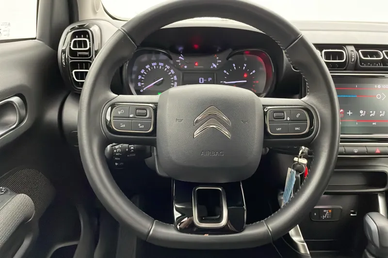 Image secondaire du véhicule 12