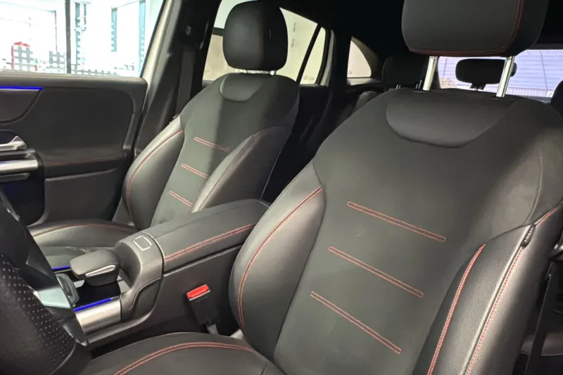 Image secondaire du véhicule 10