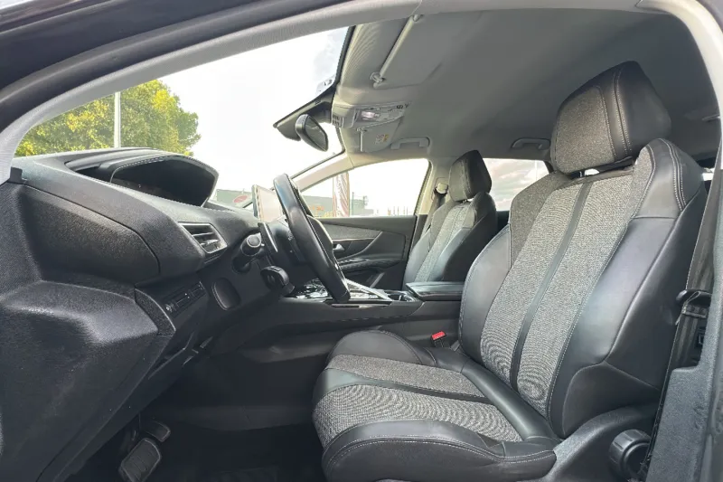 Image secondaire du véhicule 9