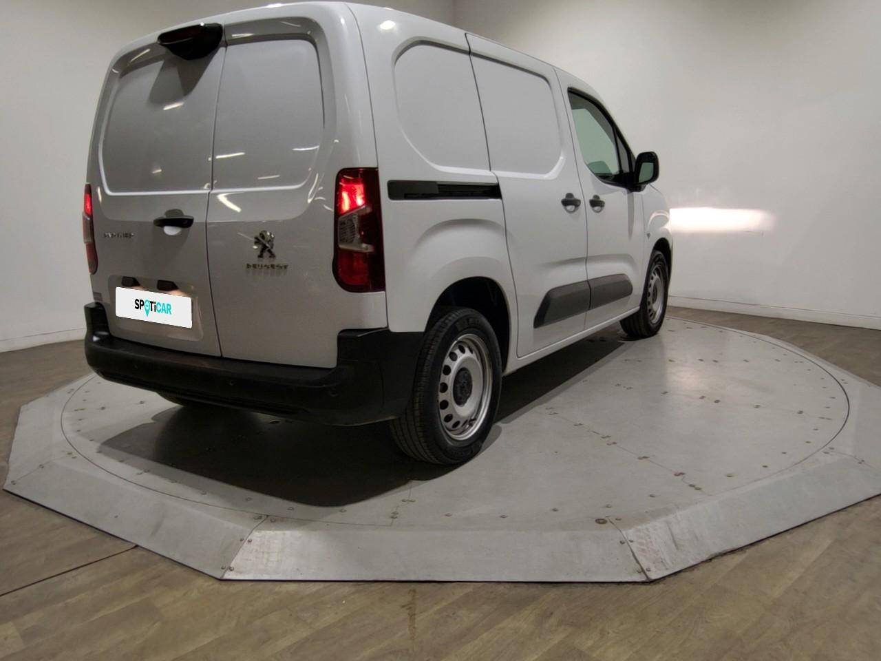 Image secondaire du véhicule 4