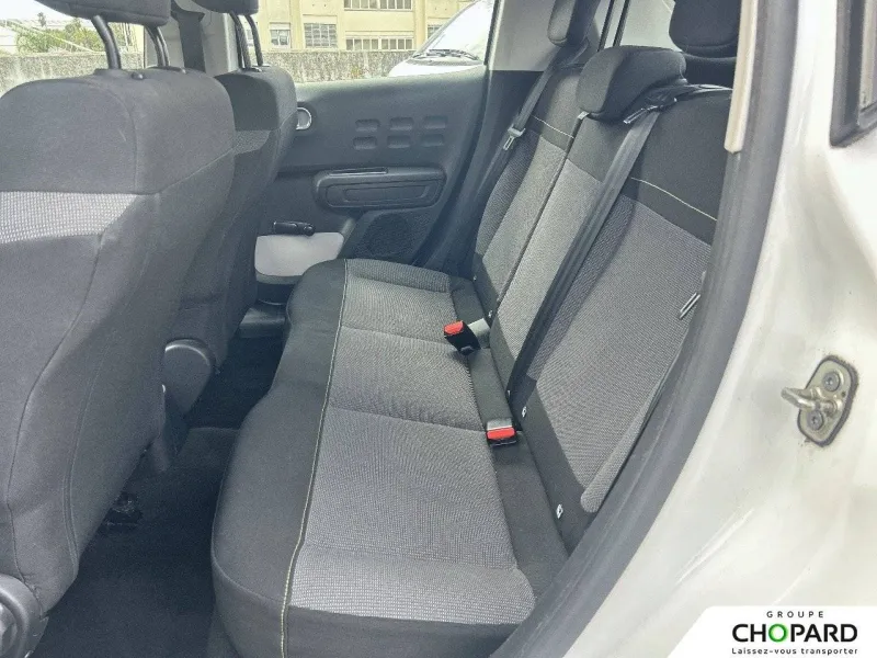 Image secondaire du véhicule 12