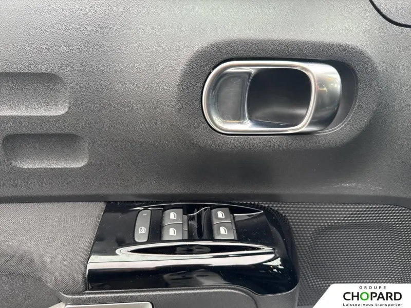 Image secondaire du véhicule 11