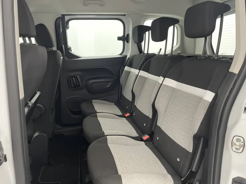 Image secondaire du véhicule 16