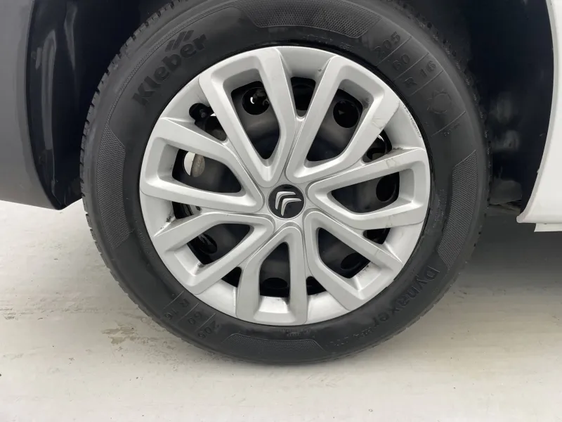 Image secondaire du véhicule 19