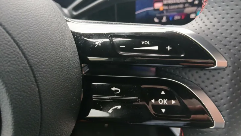 Image secondaire du véhicule 24