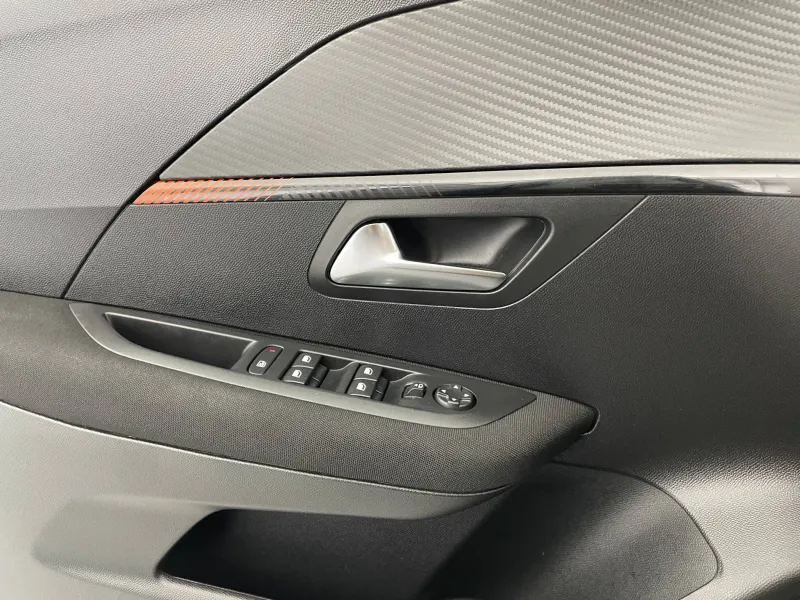 Image secondaire du véhicule 30