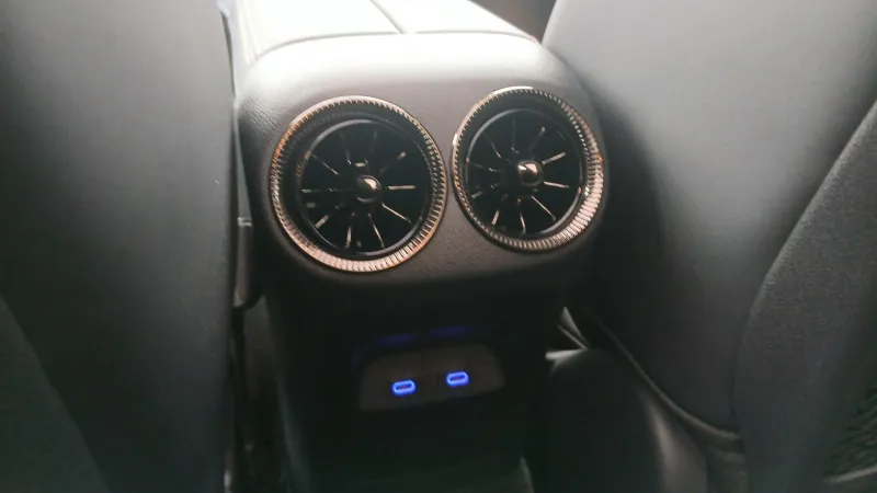 Image secondaire du véhicule 46