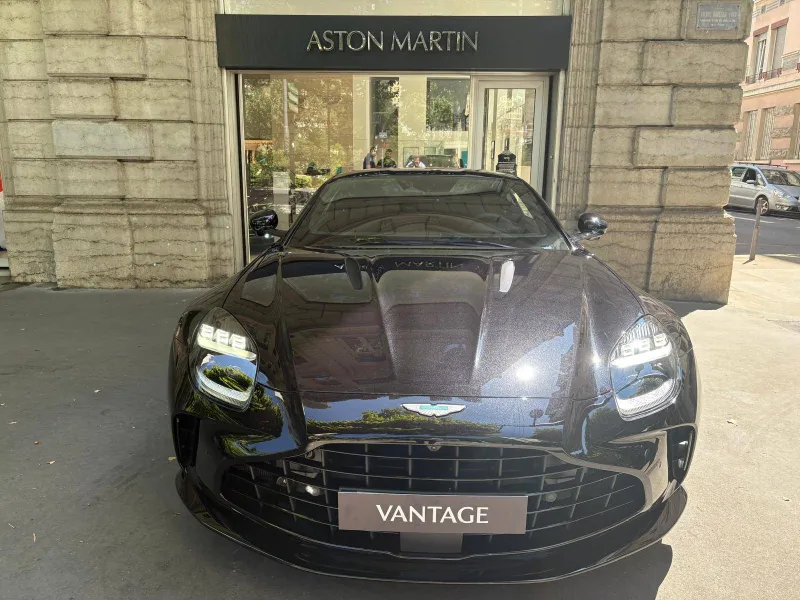 Aston Martin-VANTAGE-Vantage Coupé V8 665cv Aston Martin-VANTAGE-d'occasion chez Aston Martin Lyon