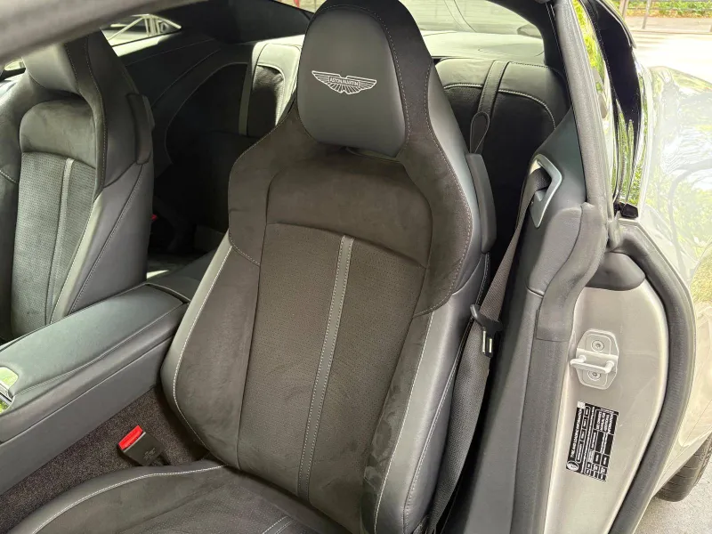 Image secondaire du véhicule 33