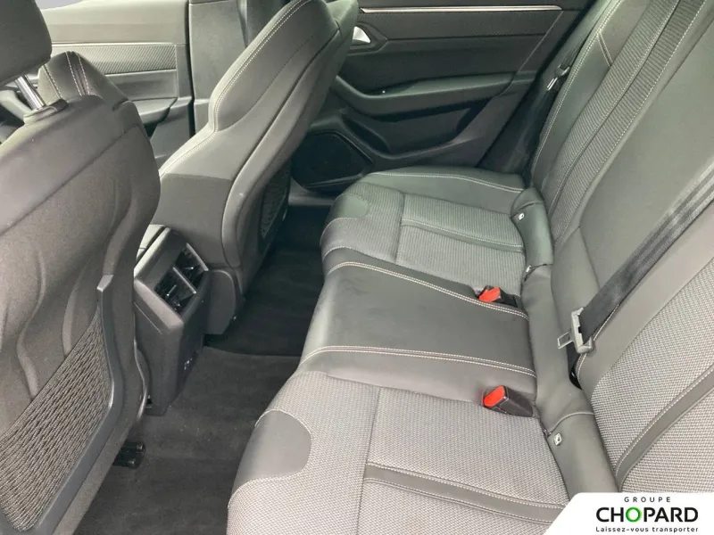 Image secondaire du véhicule 12