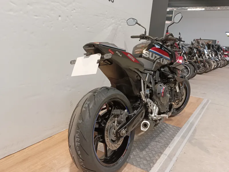 Image secondaire du véhicule 4