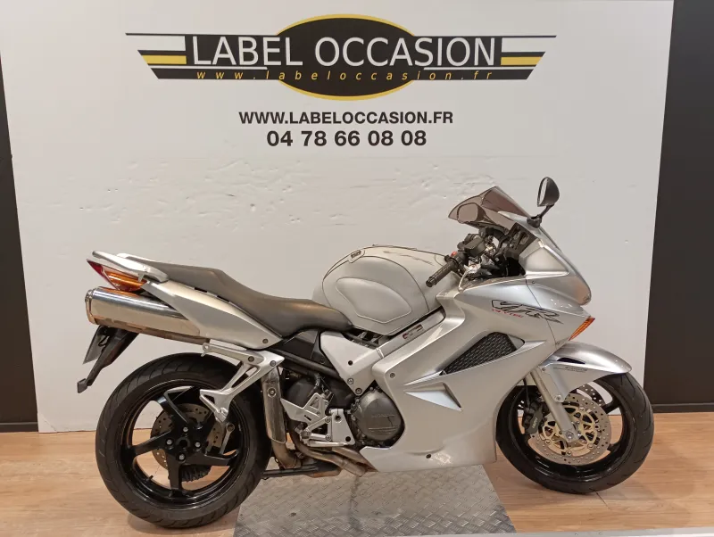 Honda-VFR 800 V-TEC-d'occasion chez Label Occasion