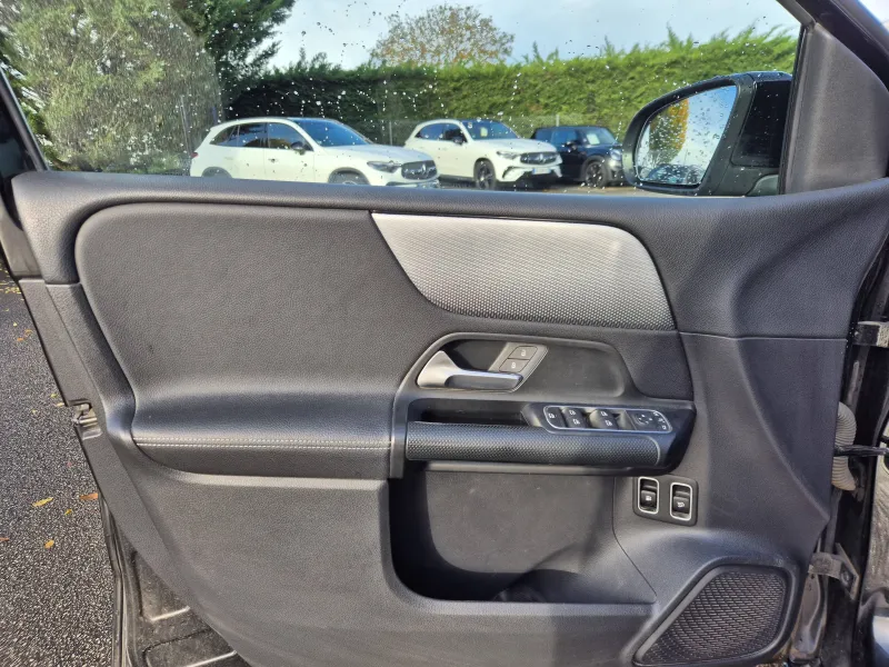 Image secondaire du véhicule 14