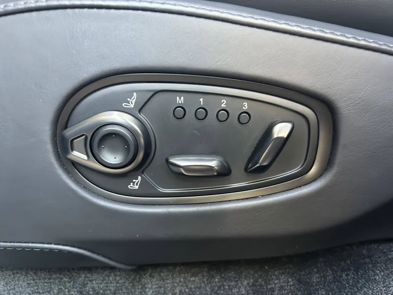 Image secondaire du véhicule 19