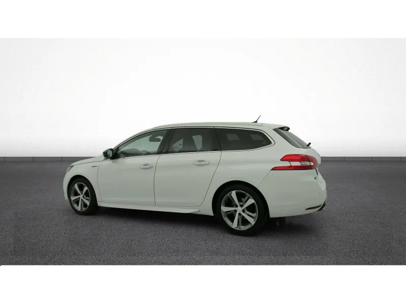 Image secondaire du véhicule 6