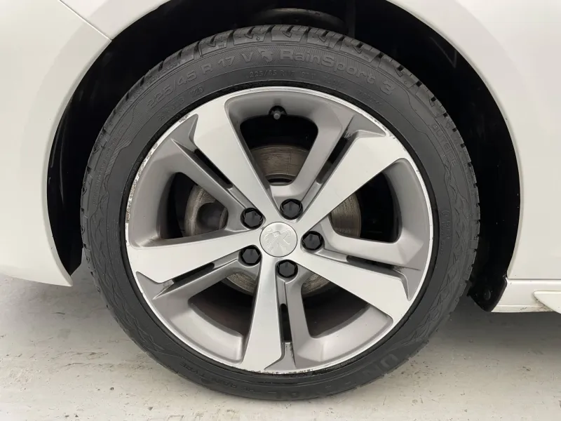 Image secondaire du véhicule 18