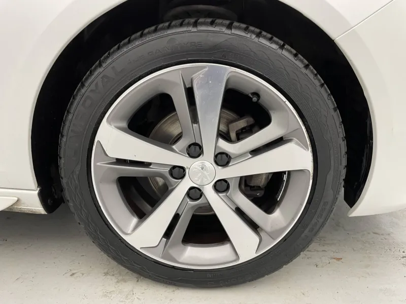 Image secondaire du véhicule 19