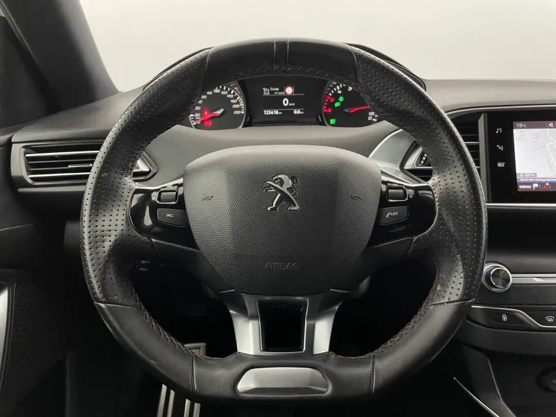 Image secondaire du véhicule 24