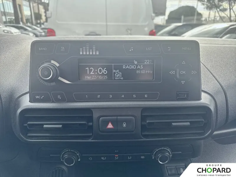 Image secondaire du véhicule 14