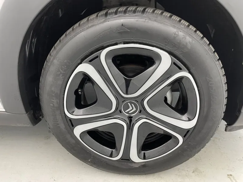 Image secondaire du véhicule 19