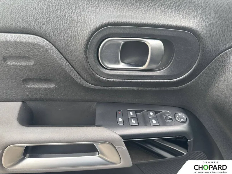 Image secondaire du véhicule 18