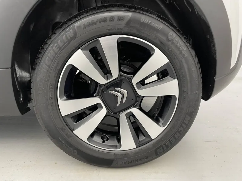 Image secondaire du véhicule 17