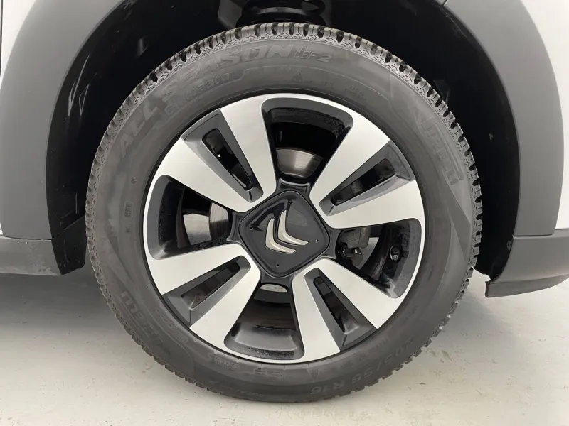 Image secondaire du véhicule 19