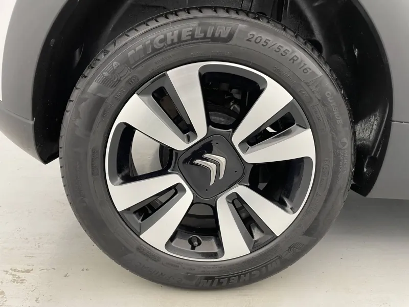 Image secondaire du véhicule 20