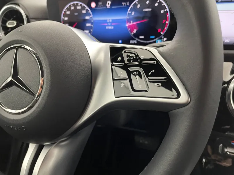 Image secondaire du véhicule 25