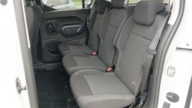 Image secondaire du véhicule 12