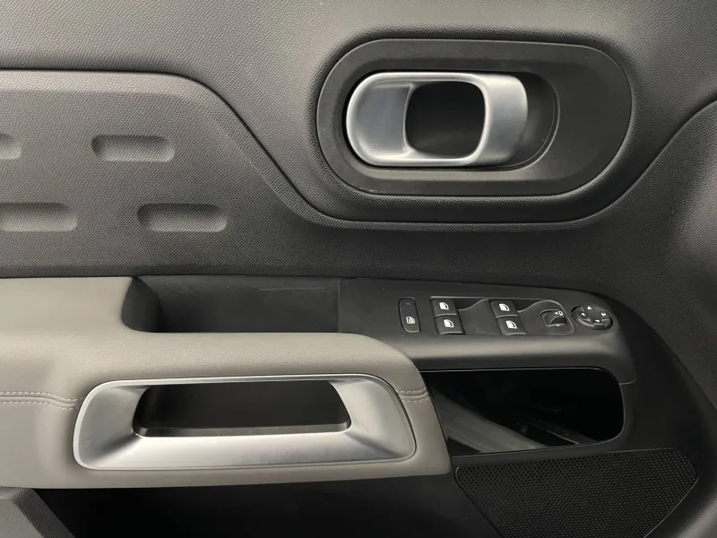 Image secondaire du véhicule 30