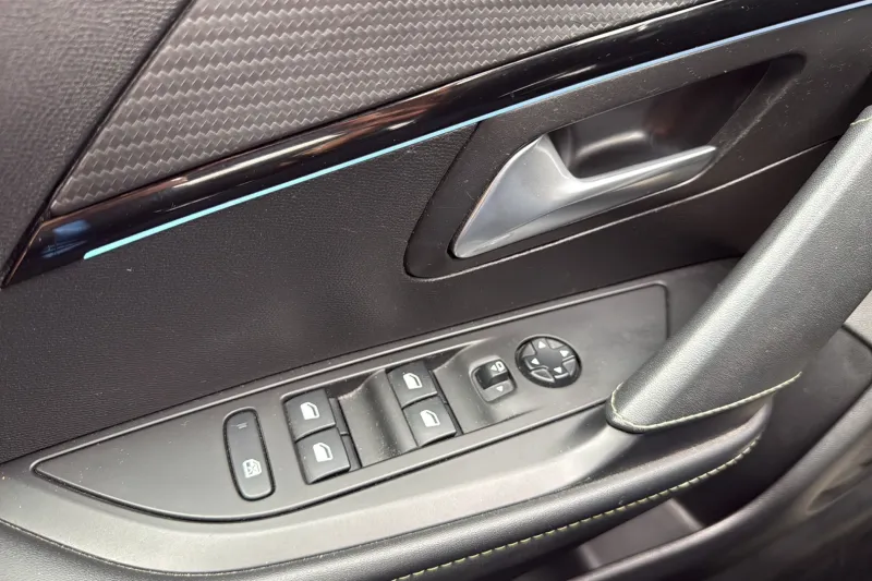 Image secondaire du véhicule 40