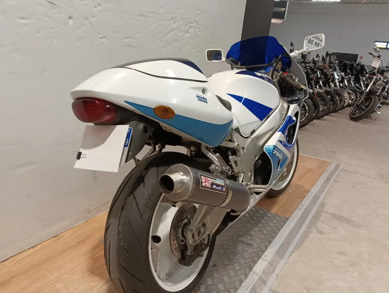 Image secondaire du véhicule 4