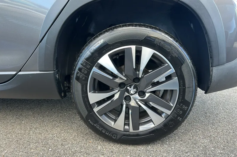 Image secondaire du véhicule 10