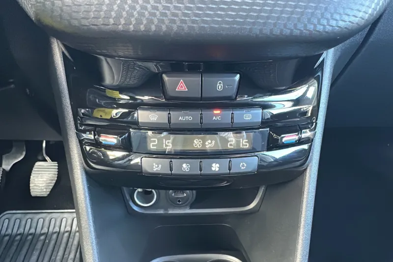 Image secondaire du véhicule 24