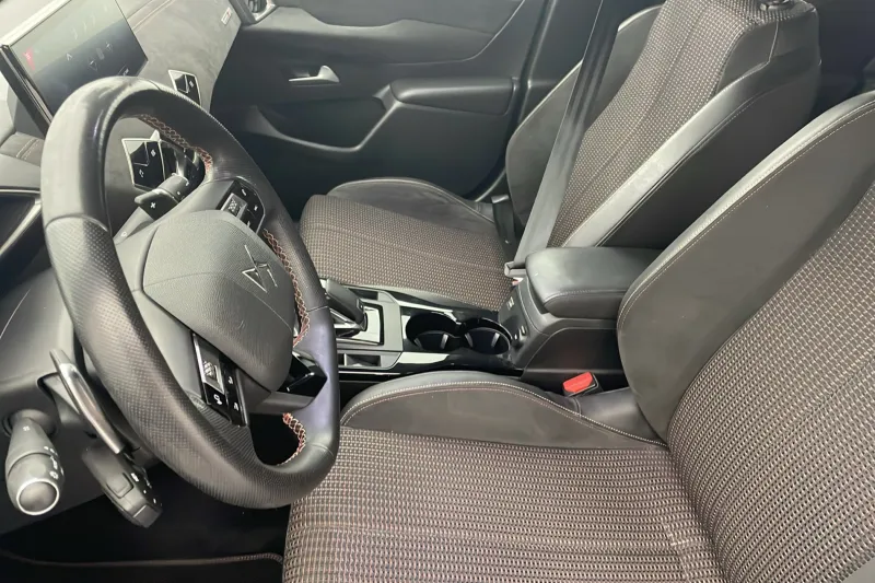 Image secondaire du véhicule 14