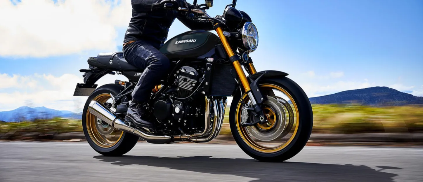 Kawasaki Z900RS : road