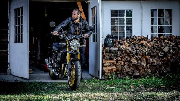 Kawasaki Z500 : jardin