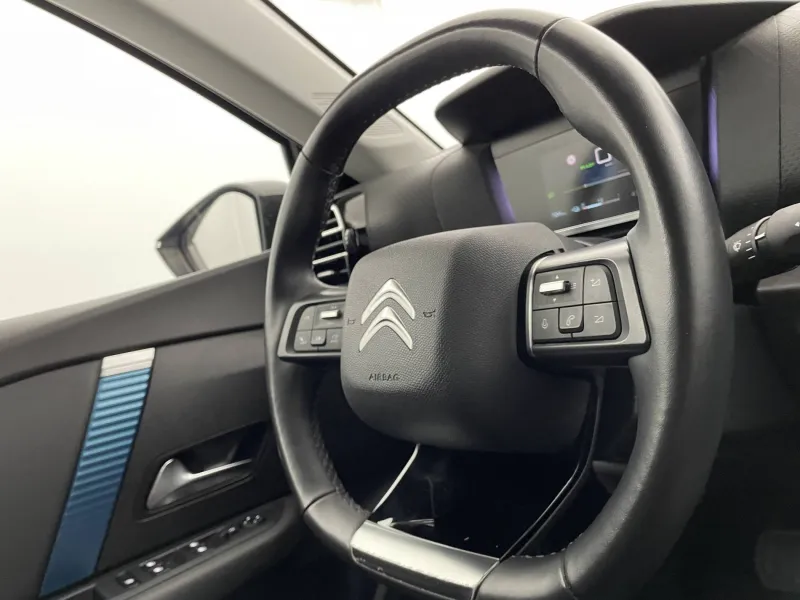 Image secondaire du véhicule 30