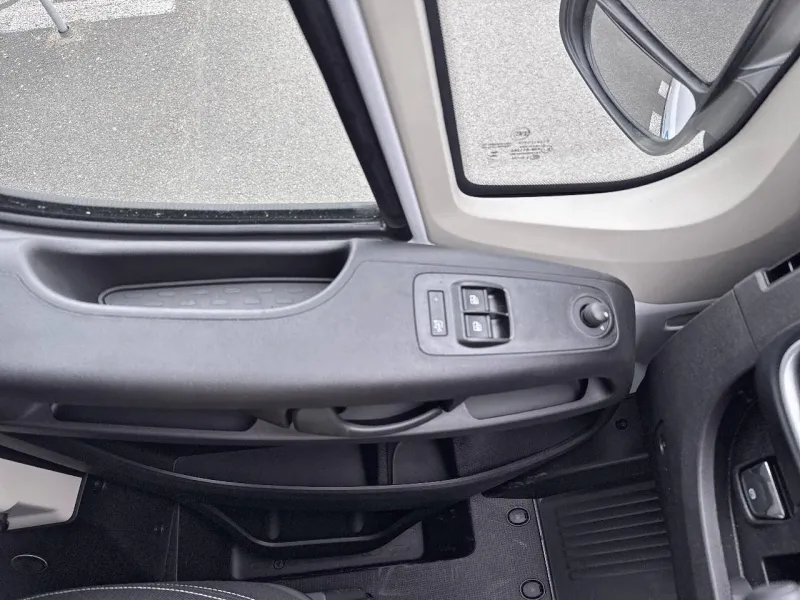 Image secondaire du véhicule 17