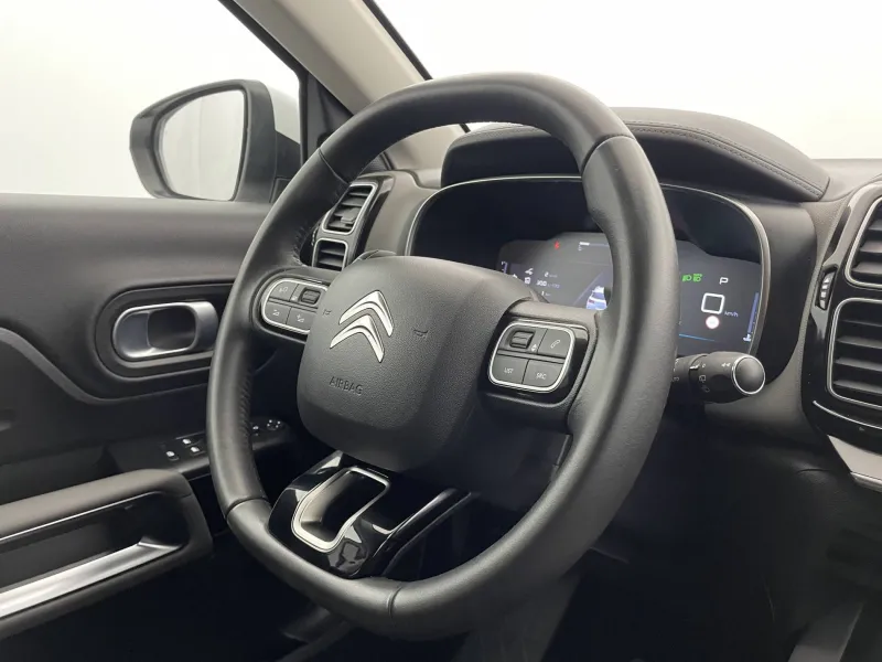 Image secondaire du véhicule 32