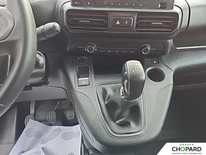 Image secondaire du véhicule 12